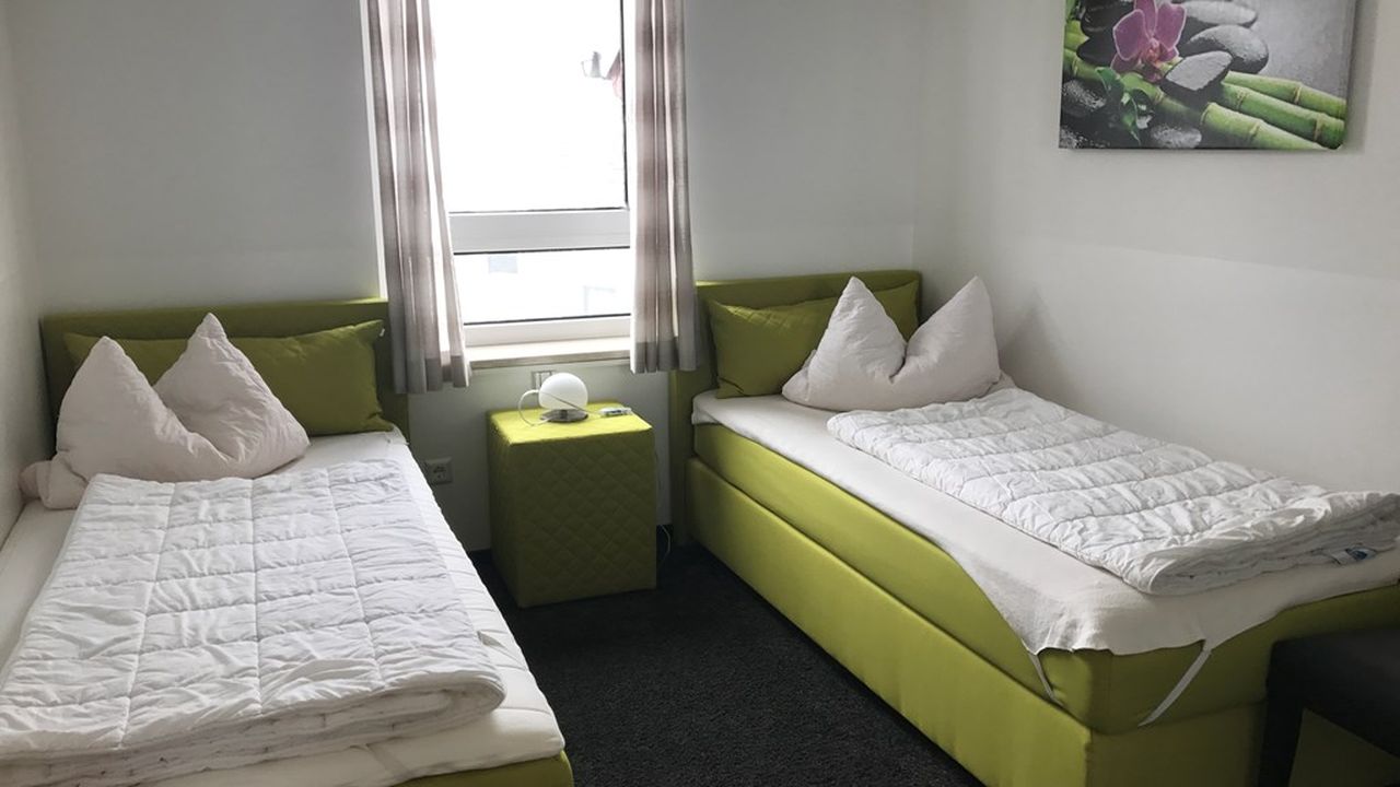 App-6-SchlR-3 App-6-SchlR-3